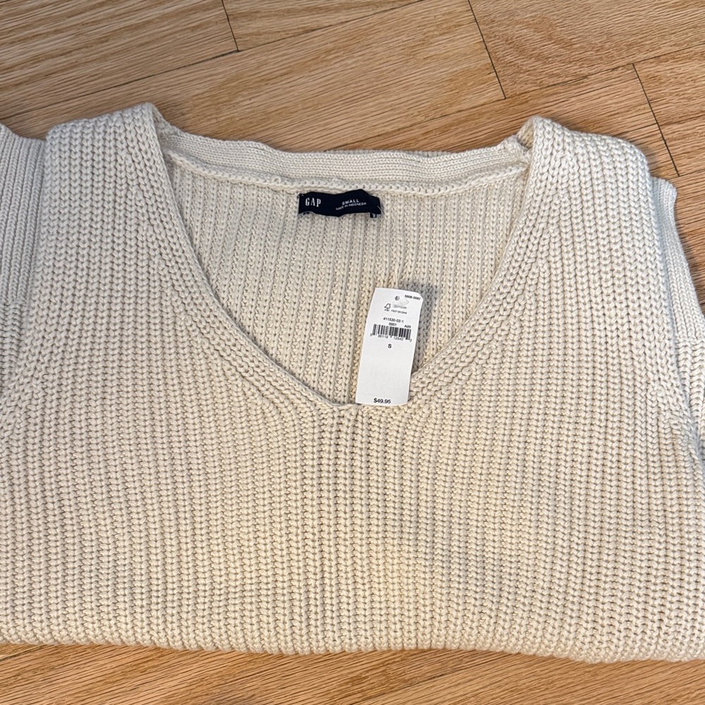 GAP Ivory Knit Pullover